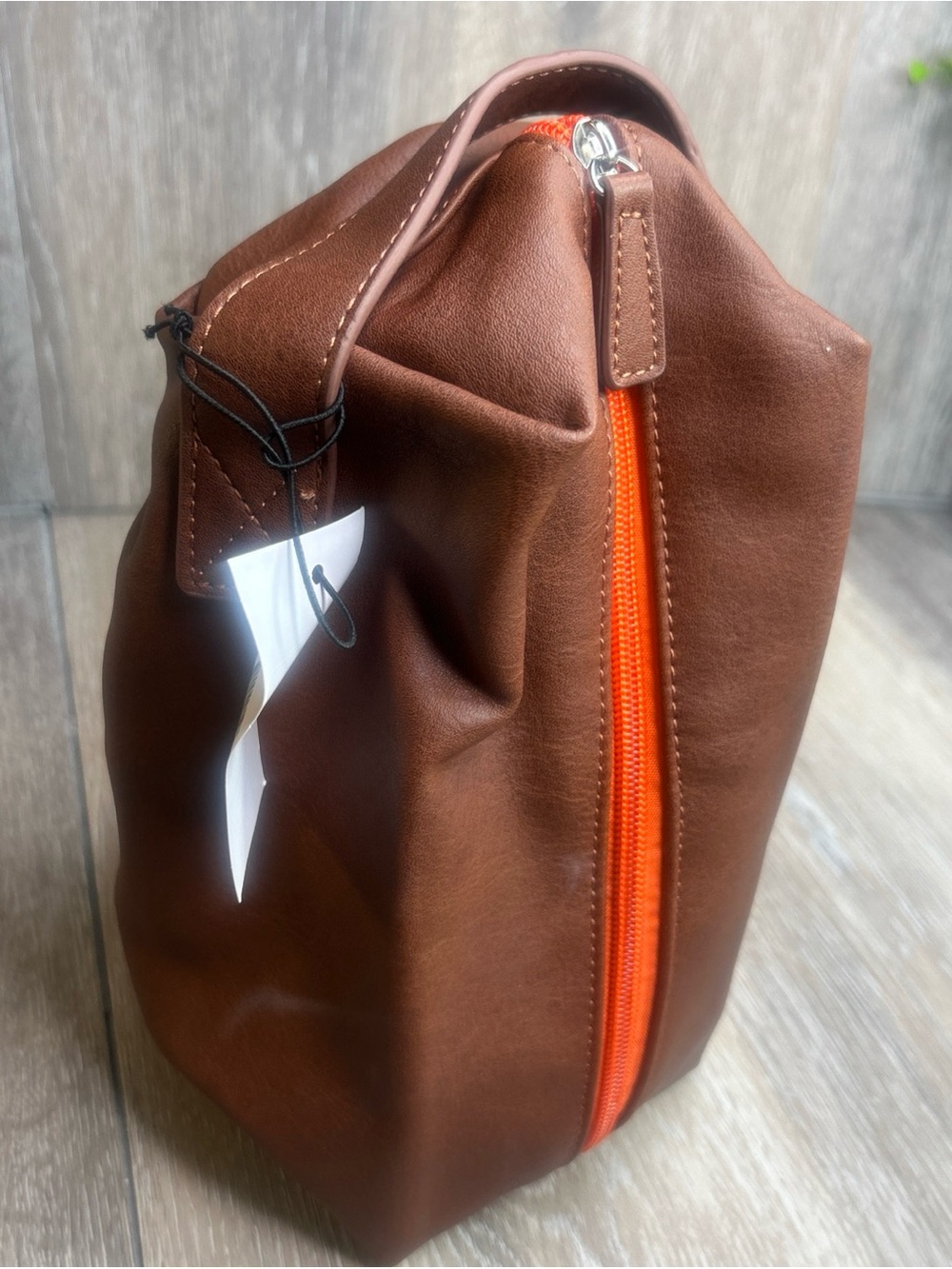 Saks Fifth Avenue Toiletry Bag (NWT) - Picture 5 of 10